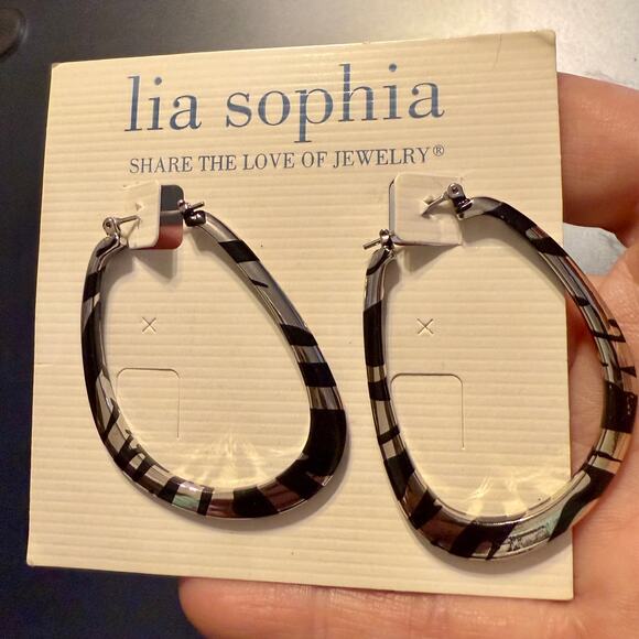 Instinct Retired Lia Sophia Animal Print Hoop Earrings - Picture 4 of 5